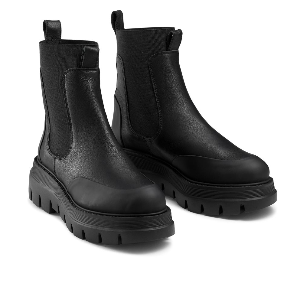 Black Russell & Bromley Conquer Women's Chelsea Boots | PH-7-DPFY