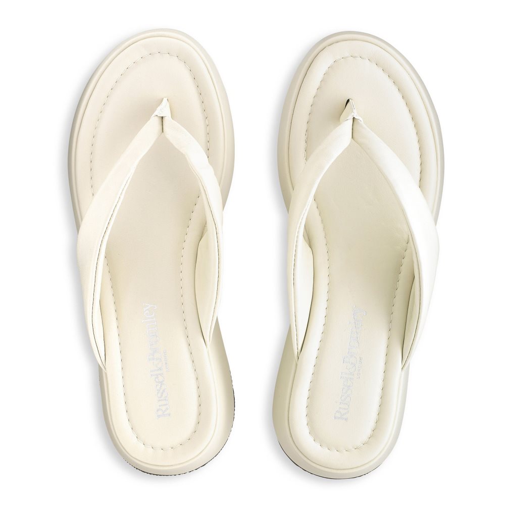 Cream Russell & Bromley Hoxton Toe Post Women's Flat Sandals | PH-5-XZYD