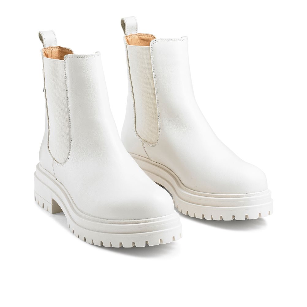 White Russell & Bromley Company Combat Women's Chelsea Boots | PH-9-YUIV