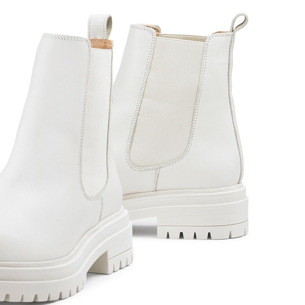 White Russell & Bromley Company Combat Women's Chelsea Boots | PH-9-YUIV