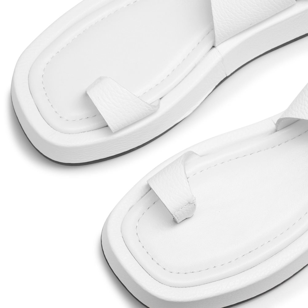 White Russell & Bromley Toetally Women's Flat Sandals | PH-1-VNIF